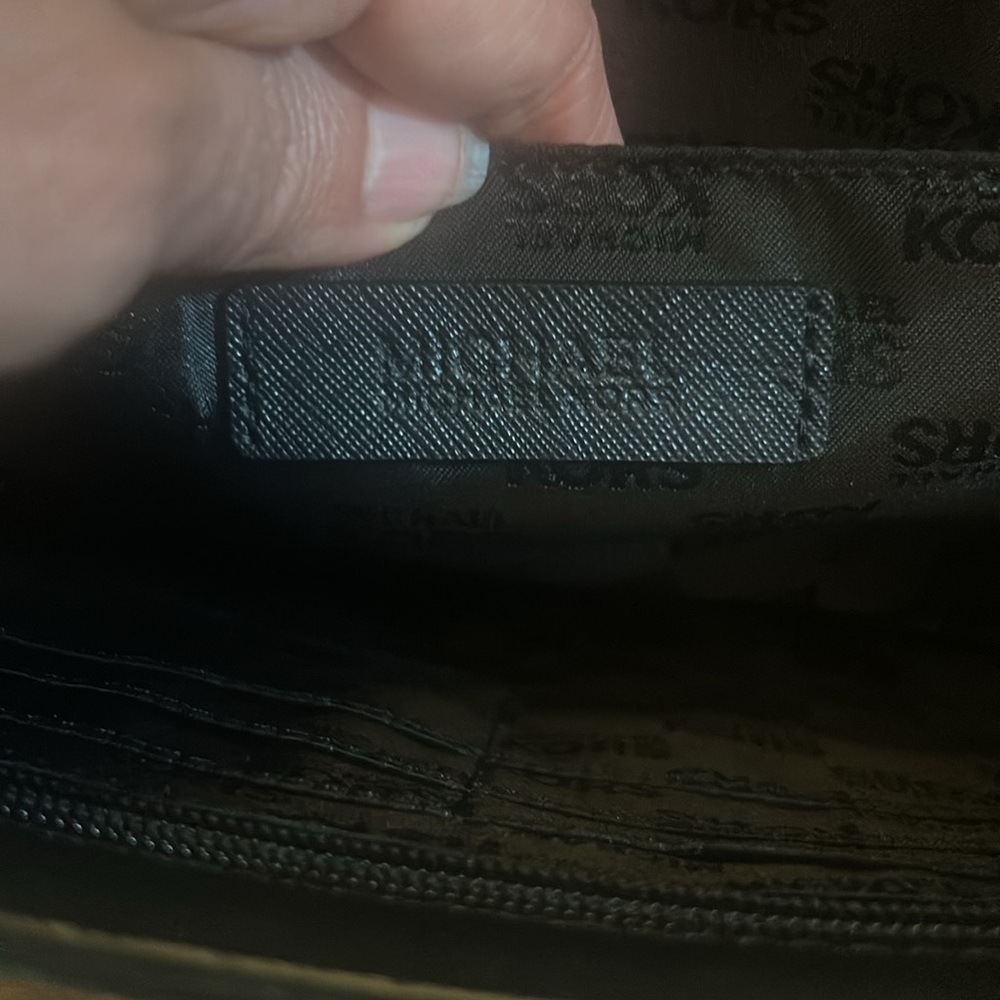 Michael Michael Kors Tilda XL Saffiano Black Leather Clutch/Shoulderbag - Picture 9 of 10